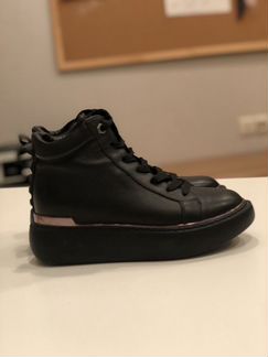 Ботинки осенние женские