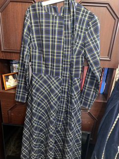 Платье с поясом