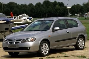 Кузовные пороги Nissan Almera N16 3 двери