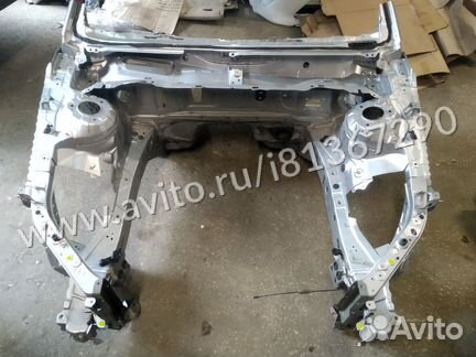 Передняя часть Toyota Camry V70