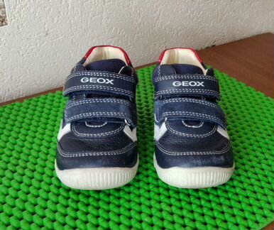 Кроссовки детские Geox. Размер 21