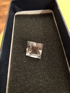 Большой натуральный топаз, 10 на 10 мм