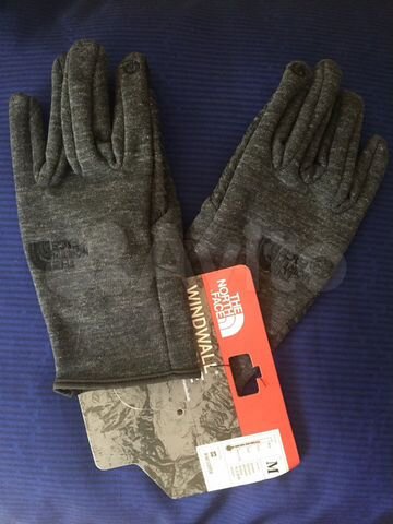 The North Face Windwall etip gloves 