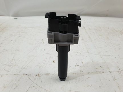 Форсунка омывателя Toyota Land Cruiser 200