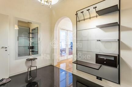 2-к квартира, 140.6 м², 2/5 эт.