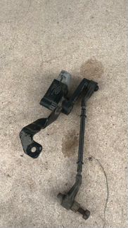 Датчик уровня подвески Лэнд Ровер lll Ренж Ровер