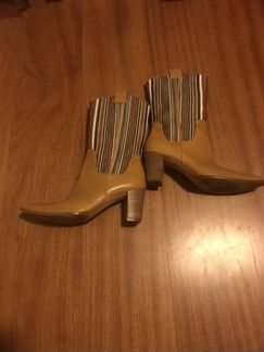 Казаки оригинал Casadei, как новые