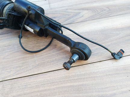 Амортизатор передний Mercedes W221 C216 Разбор 221