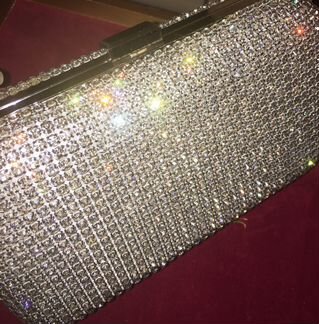 Сумка клатч с камнями Swarovski