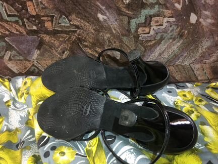 Чёрные босоножки 38 размера