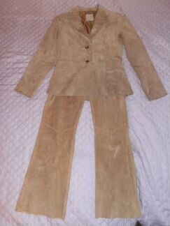 Костюм замшевый песочный Pepper corn 40 размер
