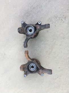 Кулак поворотный передний правый тойота Камри 50 5