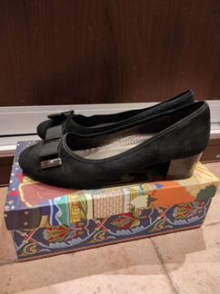 Туфли черные женские 38 размера