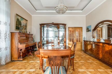 2-к квартира, 80 м², 2/6 эт.