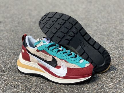 Nike Vaporwaffle sacai Villain Red Green,6,5 US