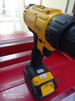 Дрель-шуруповерт dewalt DCD701 Арт:0719