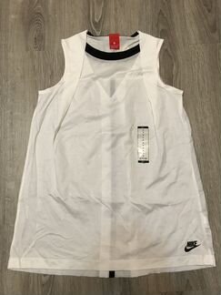 Спортивный топ Nike