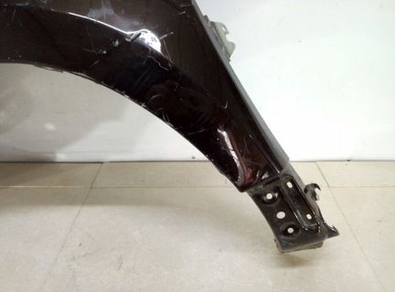 Крыло переднее левое Renault Duster 1 поколение