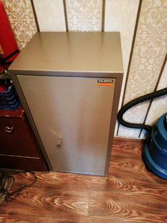 Металлический ящик для грузового автомобиля