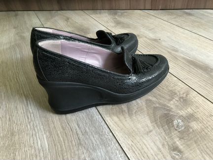 Туфли мокасины кожаные на танкетке платформе