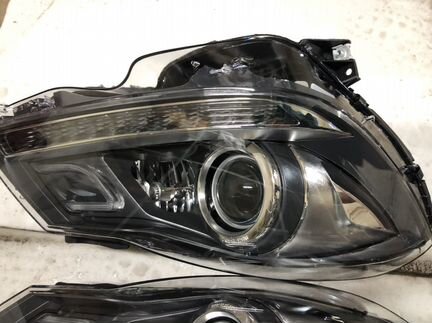 Передняя фара Мерседес Бенц w204