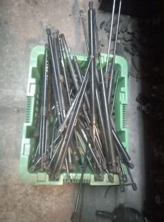 Амортизатор багажника и капота на иномарки