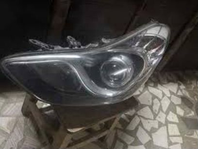 Hyundai Elantra / Avante левая фара ксенон ориг