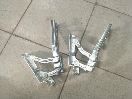 1Z0823301C Петля капота левая octavia