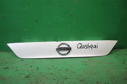 Накладка двери багажника Nissan Qashqai J11 2013