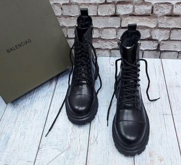 Женские зимние ботинки Balenciaga