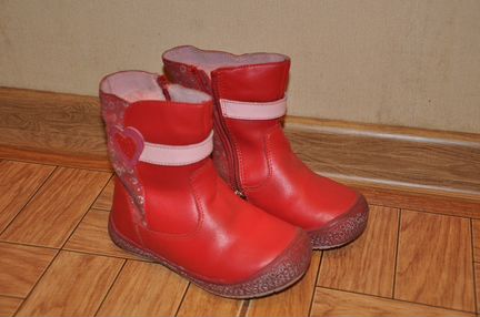 Продаю зимние сапоги 25 размера для девочки