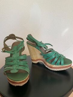 Босоножки на каблуке Tervolina