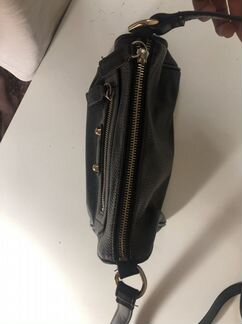 Сумка на ремешке через плечо