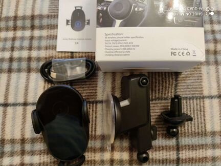 Автомобильная без проводная зарядка для телефона