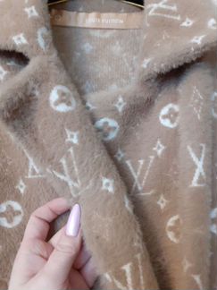 Пальто LV