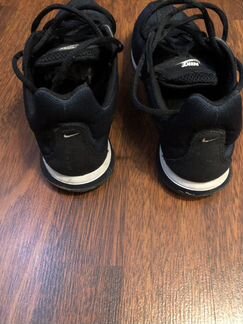 Кроссовки Nike