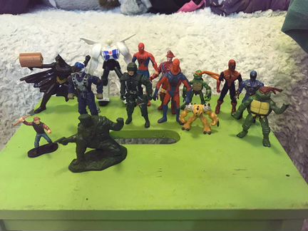 Игрушки, пластиковые солдатики