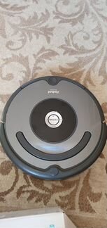 Пылесос-робот iRobot Roomba 676 черный