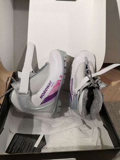 Лыжные ботинки Nordway р. 37, система NNN