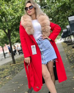 Красное зимнее пальто с мехом на выбор