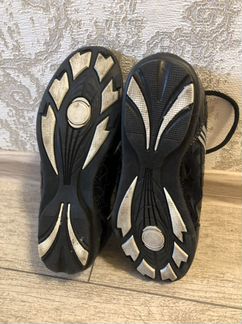 Кроссовки лаковые