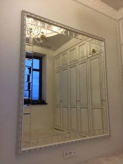 Зеркала и зеркальное панно