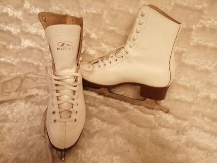 Коньки женские с лезвиями 