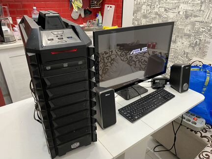 Игровой компьютер с монитором (G-Force GTX Titan)