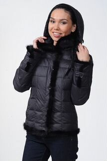 Чёрная куртка пуховик