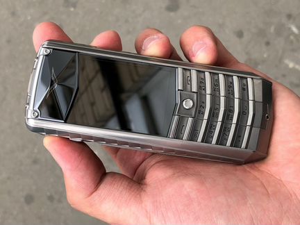 Vertu ascent X titan