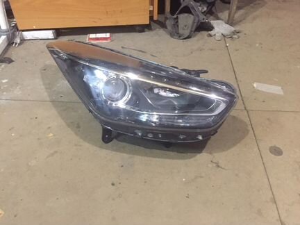 Hyundai i 40 фара галогеновая