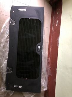 Стекло крышки багажника Chevrolet Tahoe GMT 900