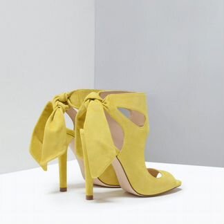 Босоножки замшевые Zara