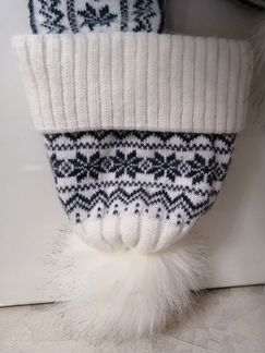 Шапочка для девочки. новая